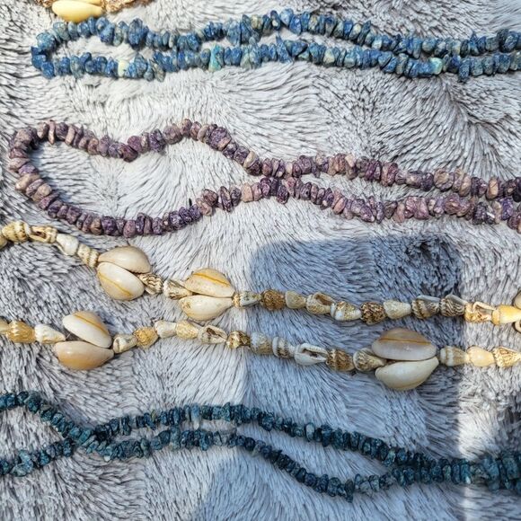 Set of 6 shell necklaces - Picture 3 of 4